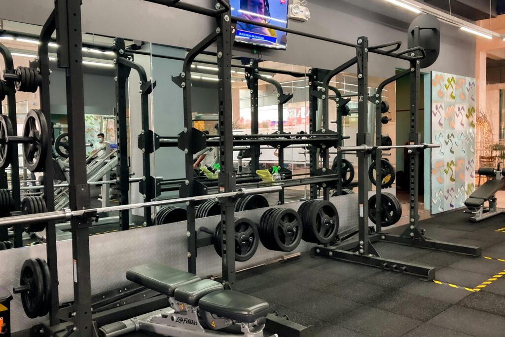 Best Power rack home gym setup with weight bench and barbell for beginners